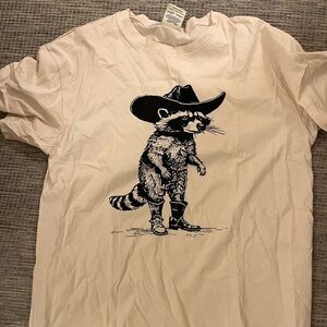 Cowboy Raccoon graphic Tee, Tshirt